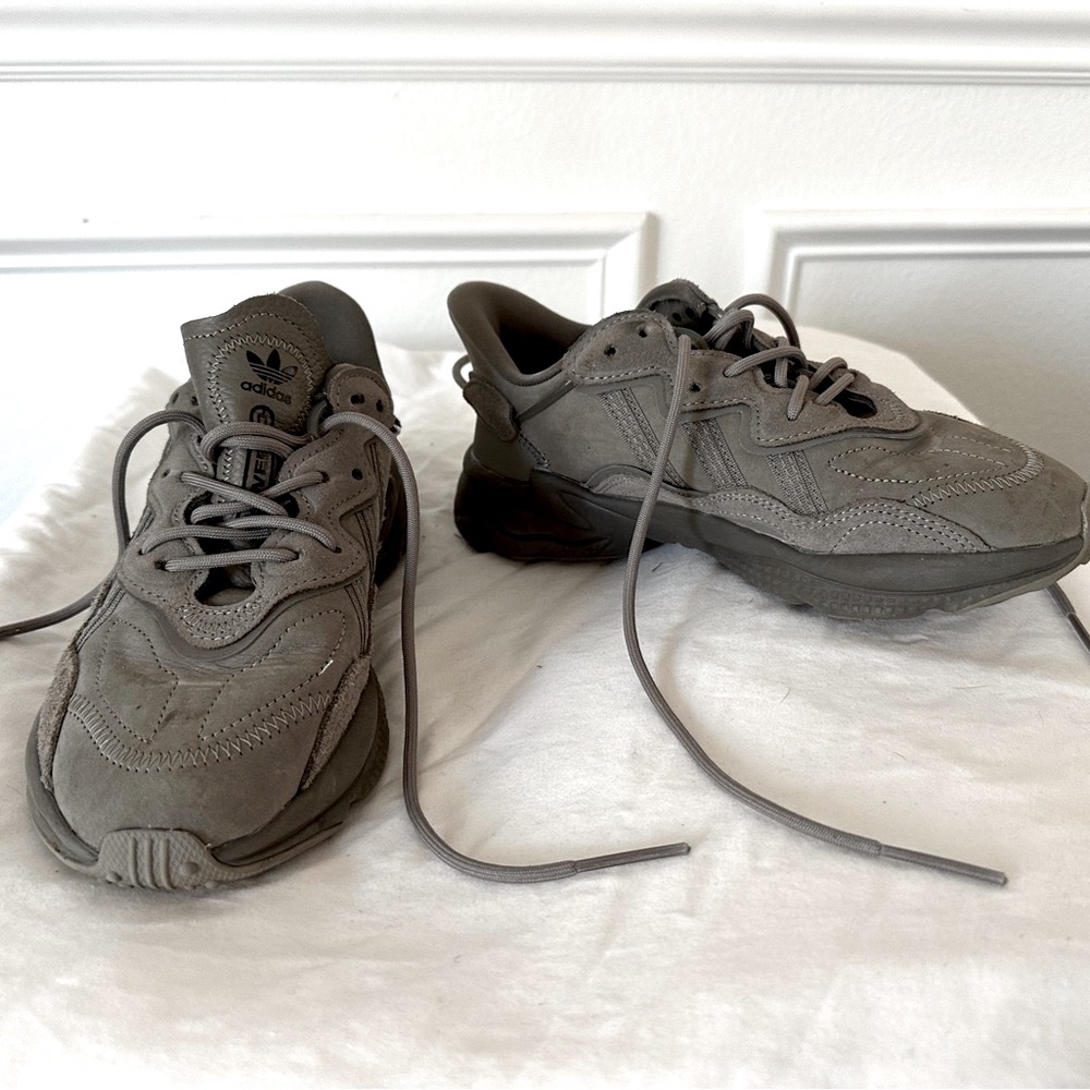 Adidas Ozweegos Special Ed. Smoke Grey